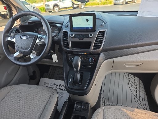 Used 2023 Ford Transit Connect XLT FWD image 2