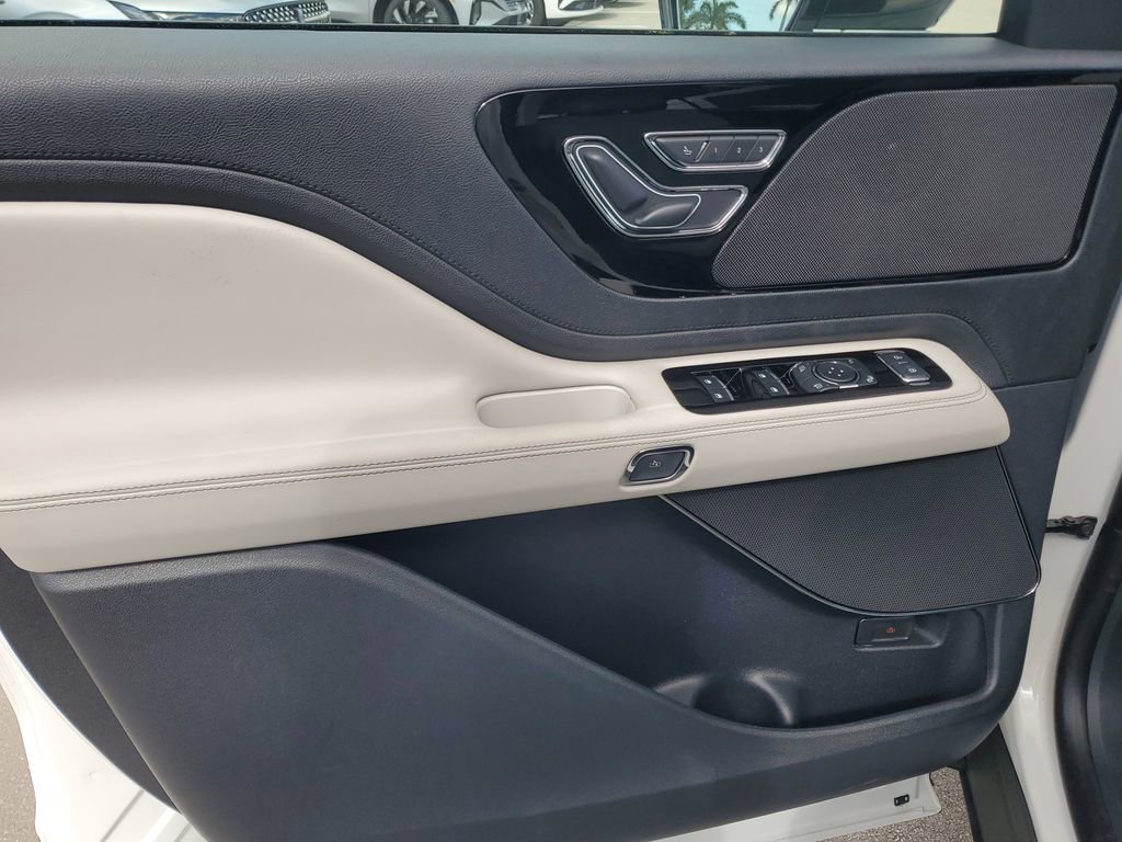 New 2026 Lincoln Aviator 2WD image 18