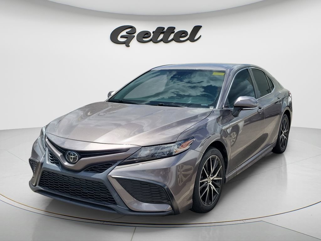 Used 2022 Toyota Camry SE w/ Convenience Package