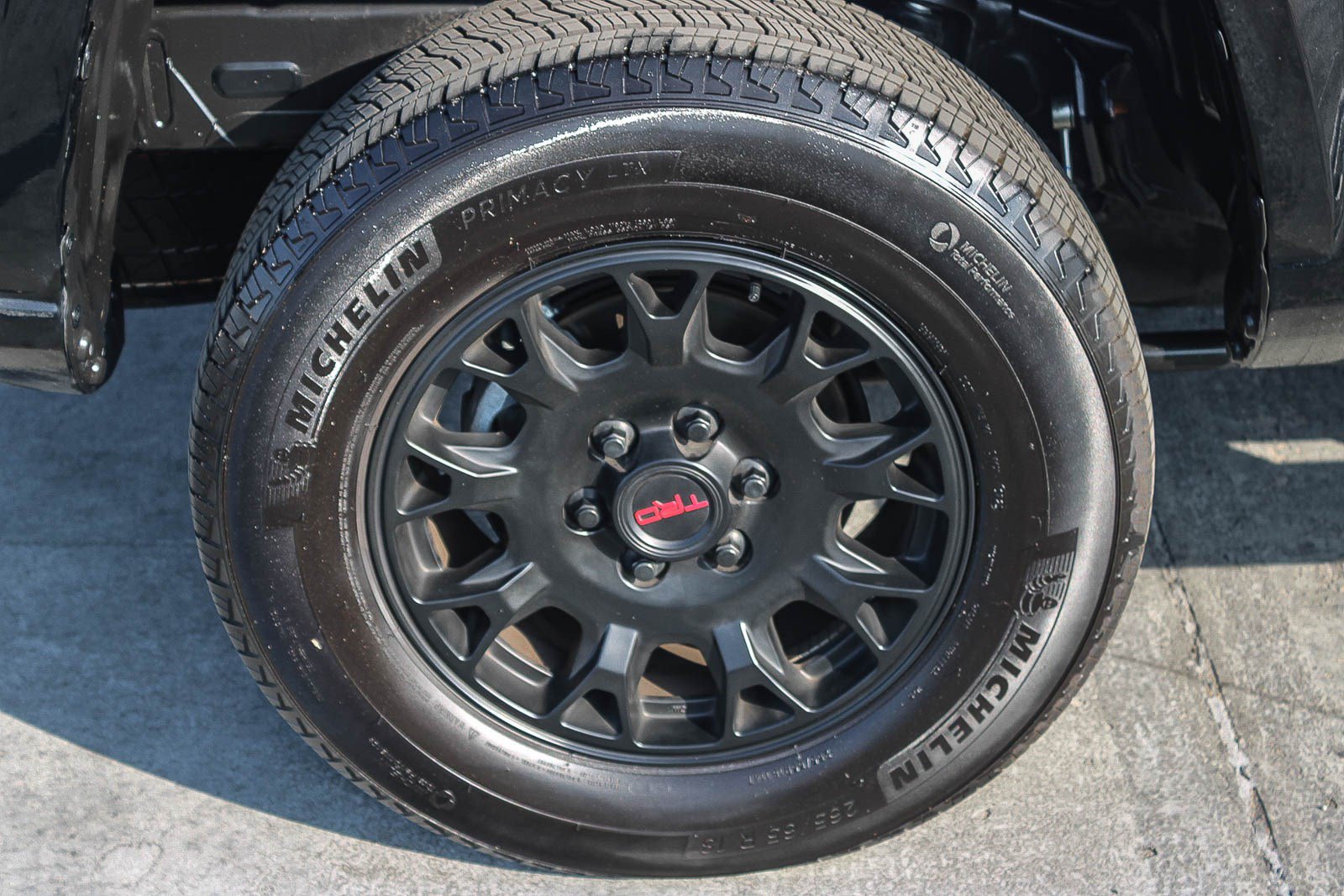 Used 2025 Toyota Tacoma SR5 AWD/4WD image 12
