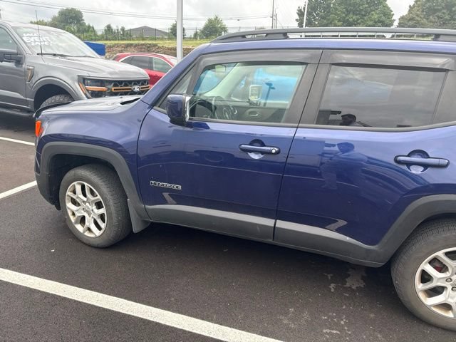 Used 2017 Jeep Renegade Latitude w/ Advanced Technology Group AWD/4WD image 25