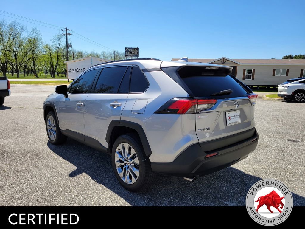 Used 2023 Toyota RAV4 XLE Premium FWD image 4
