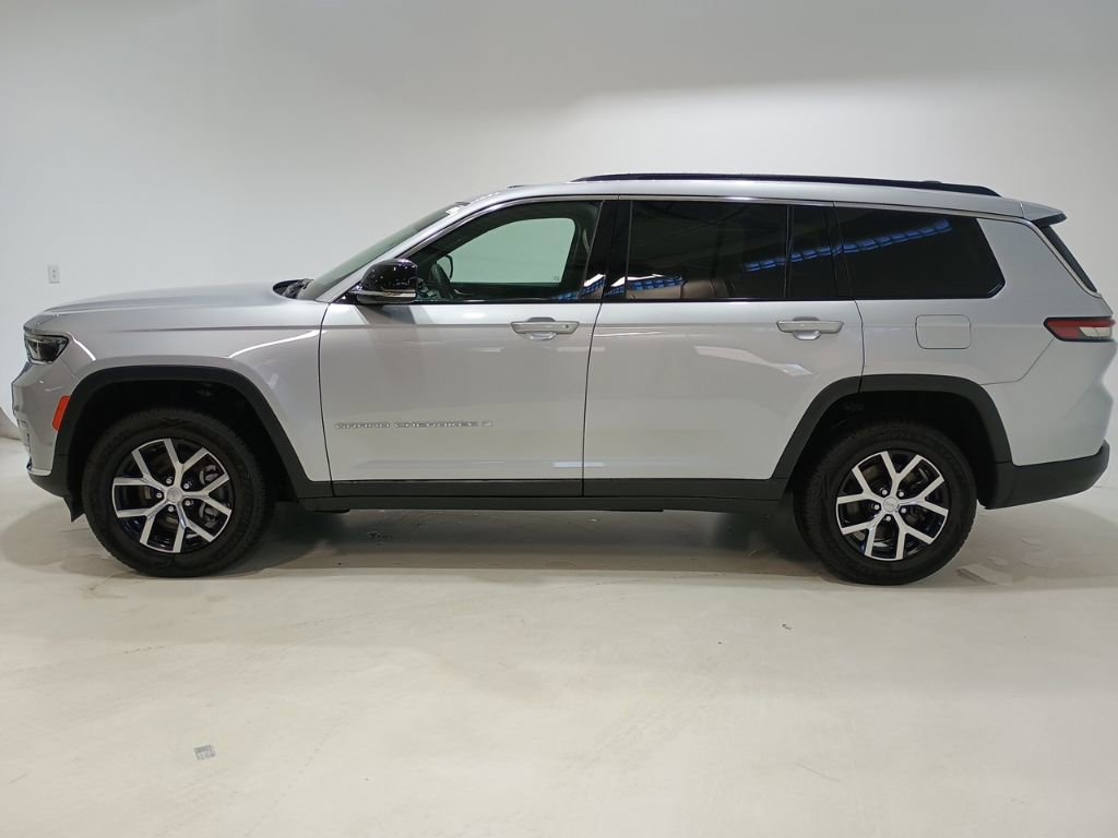 Used 2024 Jeep Grand Cherokee L Limited w/ Luxury Tech Group II AWD/4WD image 4