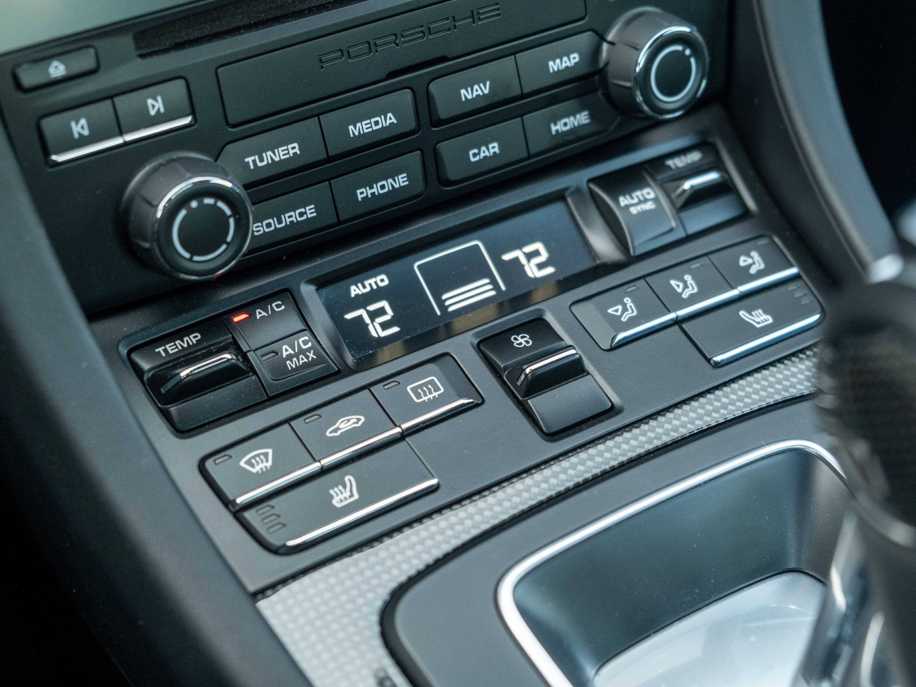 Certified 2019 Porsche 911 Turbo S AWD/4WD image 36