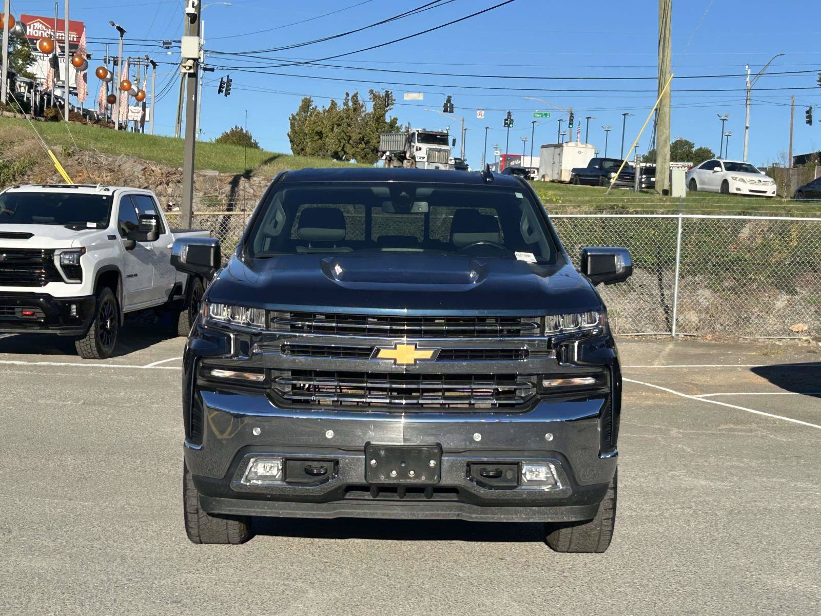 Used 2019 Chevrolet Silverado 1500 LTZ w/ LTZ Plus Package AWD/4WD image 2