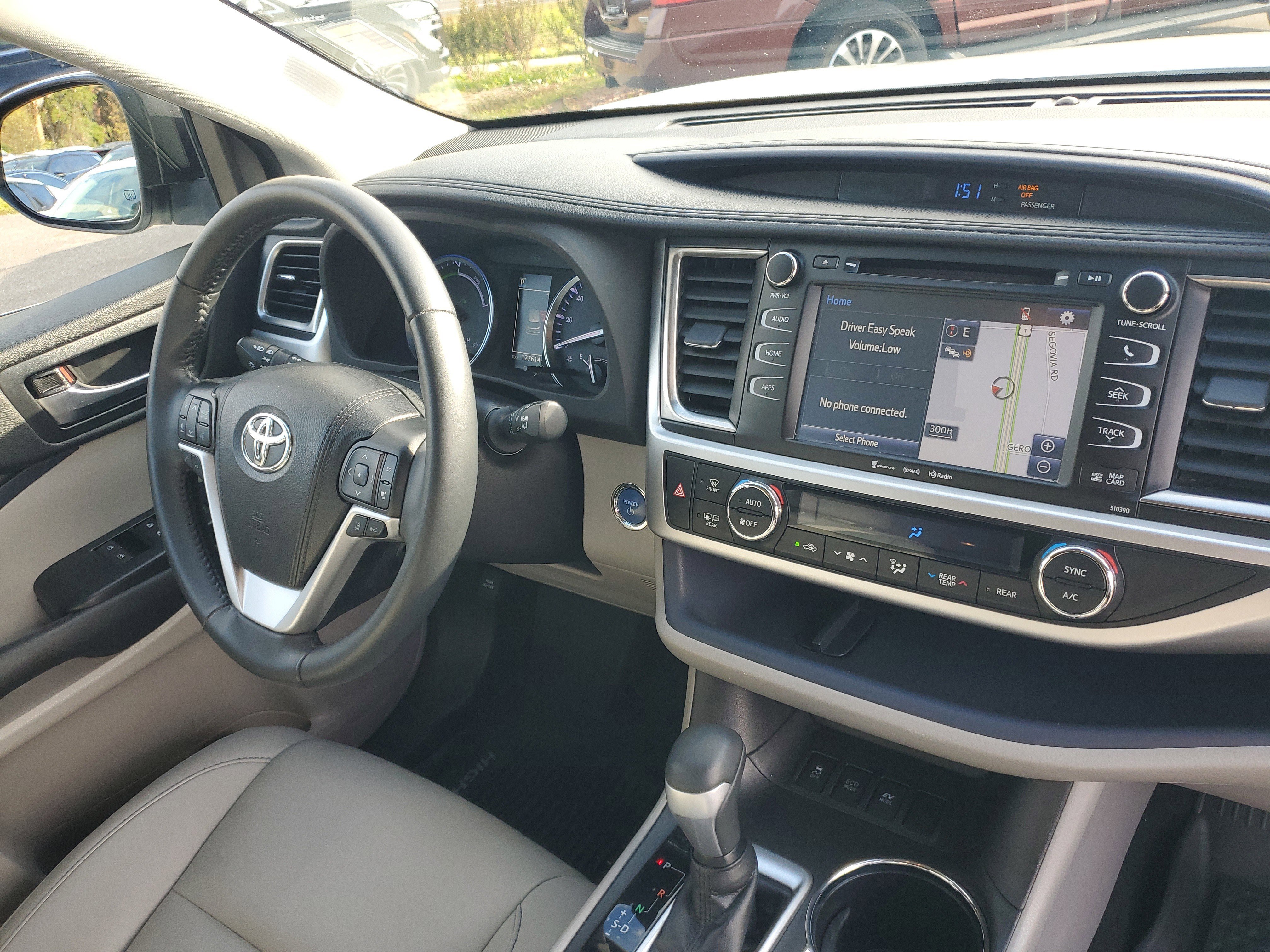 Used 2019 Toyota Highlander XLE image 8