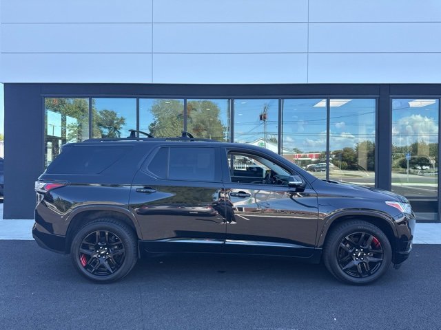 Used 2020 Chevrolet Traverse Premier w/ Redline Edition image 2