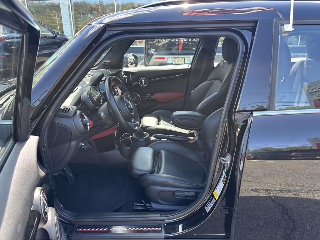 Used 2018 MINI Cooper S FWD image 17