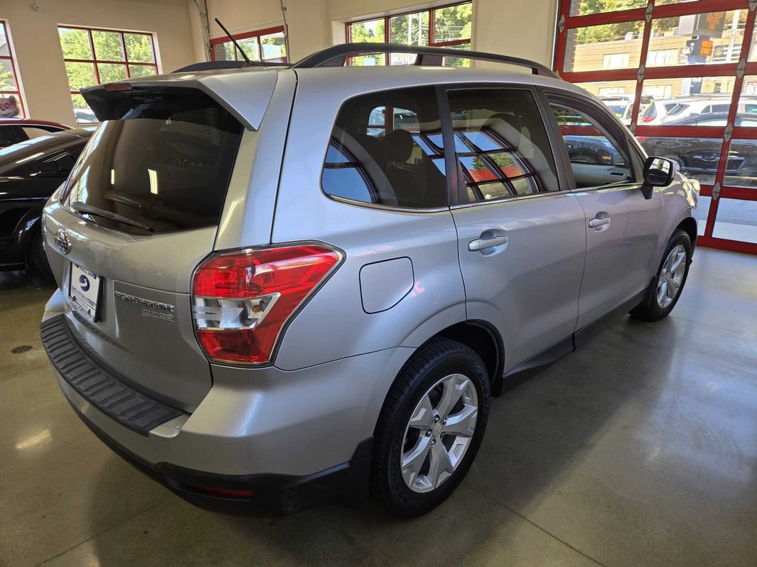 Used 2014 Subaru Forester 2.5i Limited AWD/4WD image 7