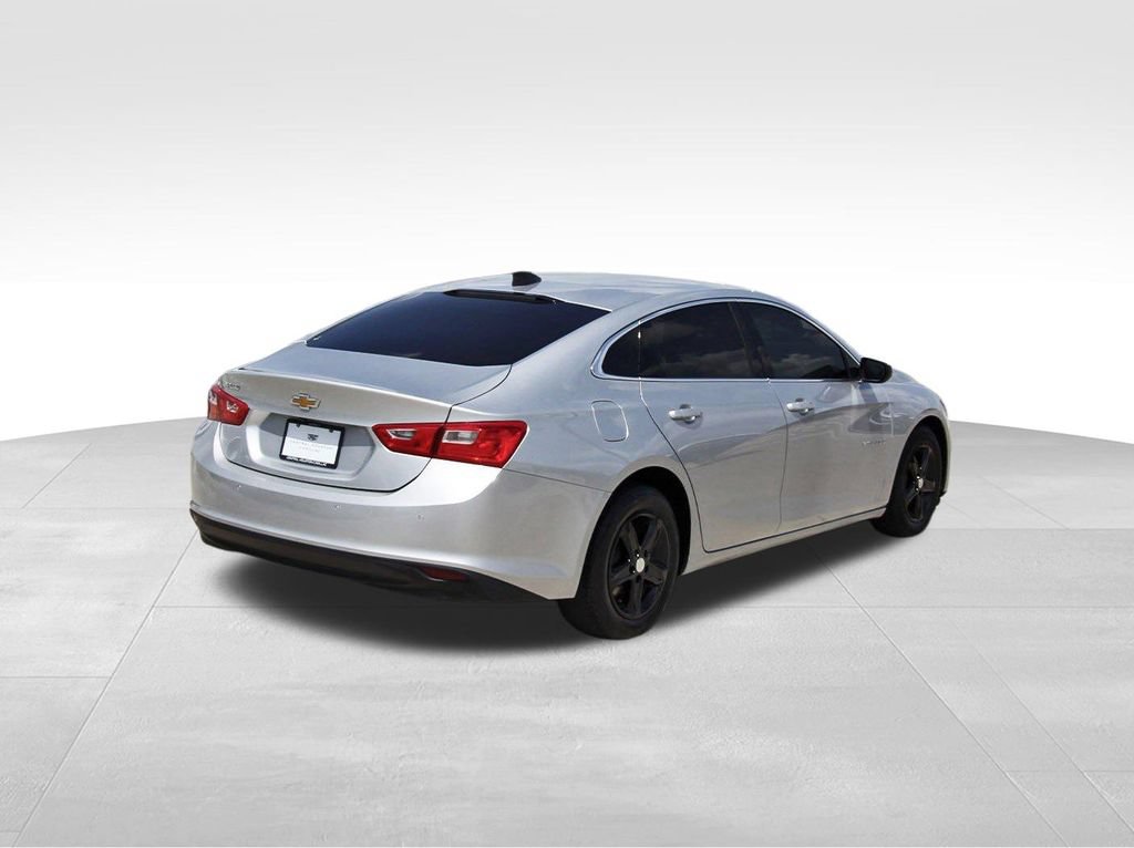 Used 2022 Chevrolet Malibu LS FWD image 4