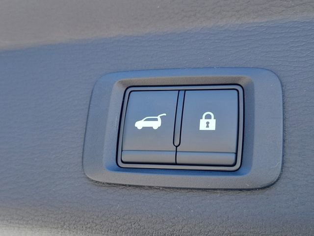 New 2026 Mitsubishi Outlander SE image 12