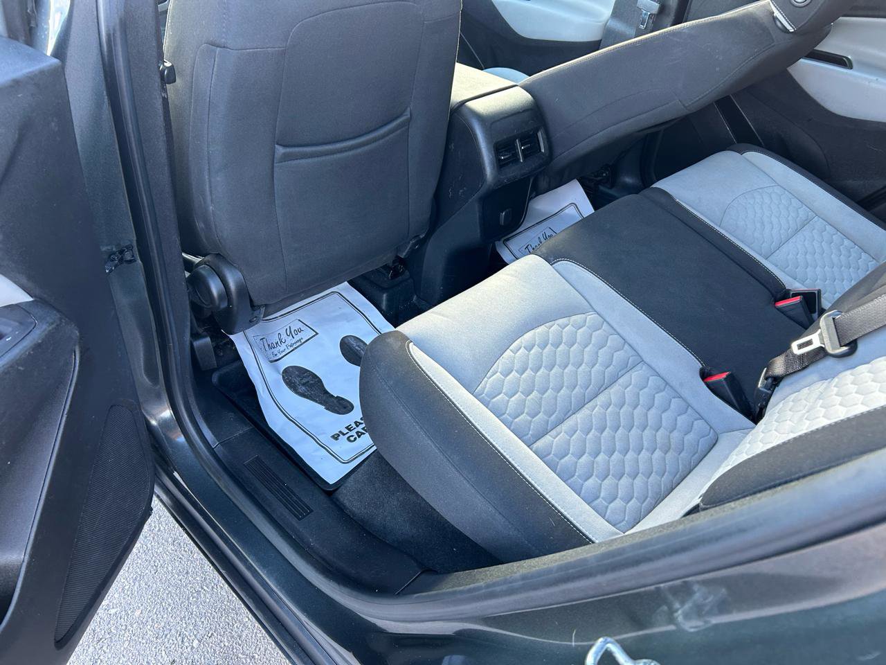 Used 2018 Chevrolet Equinox LS image 9