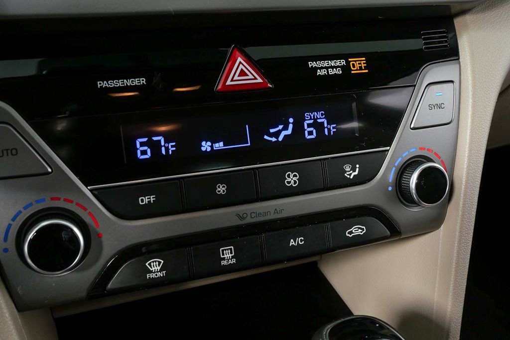 Used 2017 Hyundai Elantra Limited image 18