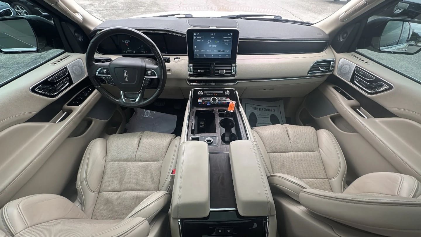 Used 2019 Lincoln Navigator Reserve AWD/4WD image 33