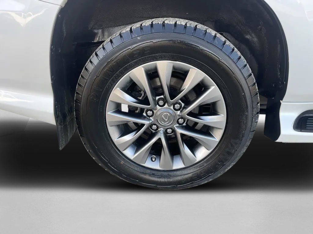 Used 2017 Lexus GX 460 Luxury image 11