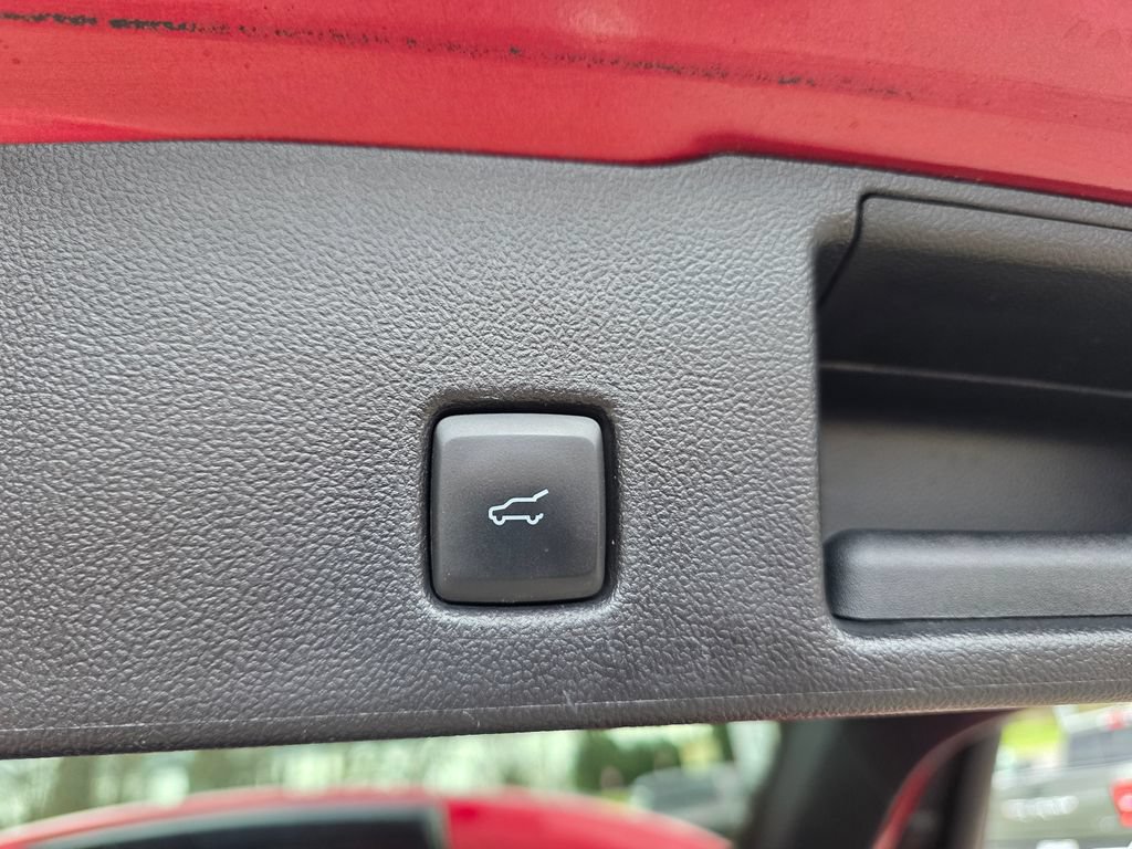 Used 2022 Ford Escape SE w/ SE Sport Appearance Package AWD/4WD image 22