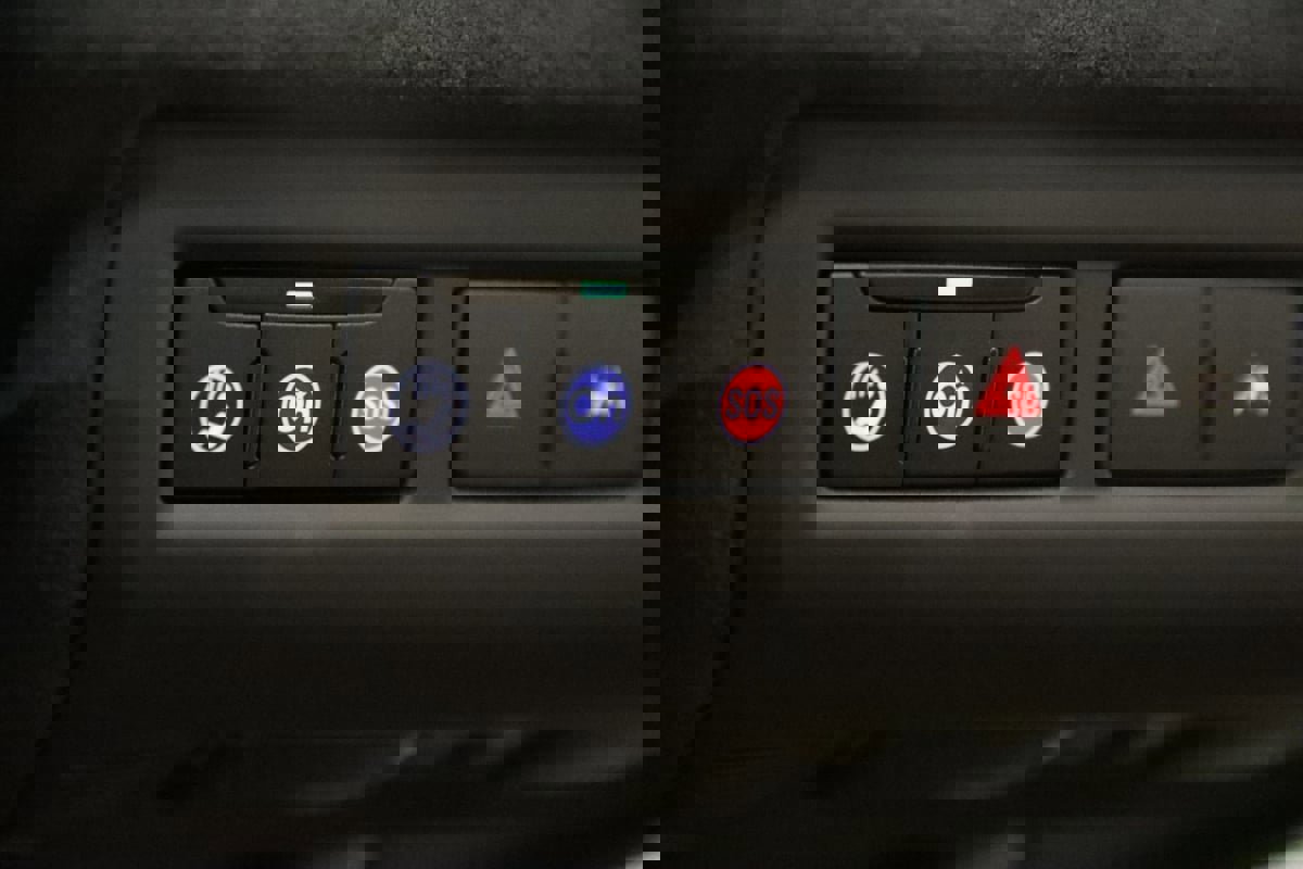 Used 2024 Chevrolet Corvette Stingray Premium Conv w/ Stealth Interior Trim Package image 23