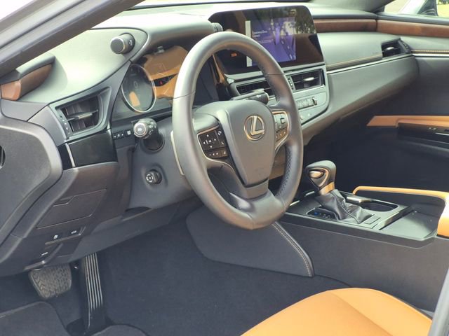 Used 2025 Lexus ES 350 w/ Premium Package image 10