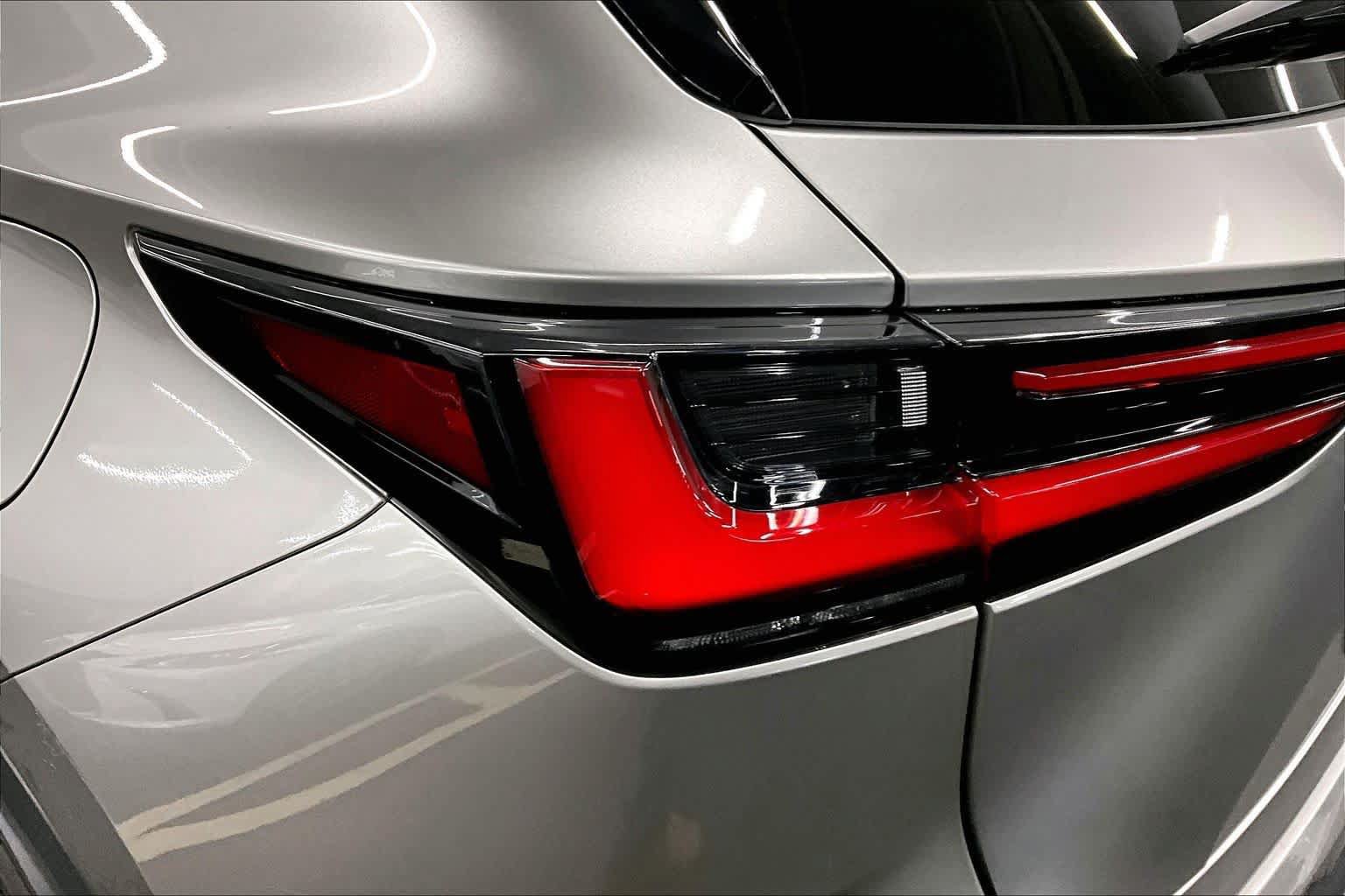 Used 2022 Lexus NX 350h AWD image 29