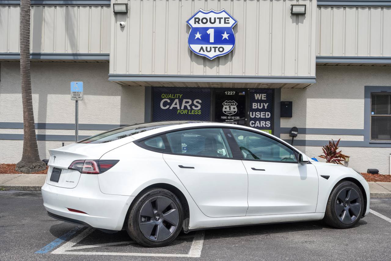 Used 2022 Tesla Model 3 Long Range AWD/4WD image 5