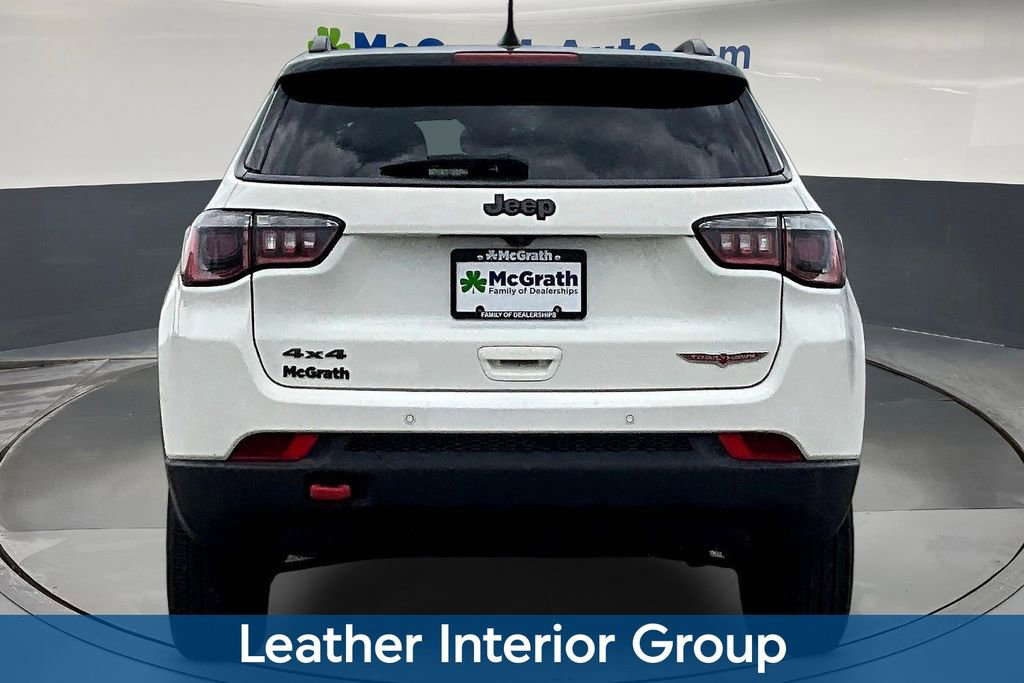 Used 2018 Jeep Compass Trailhawk w/ Leather Interior Group AWD/4WD image 6