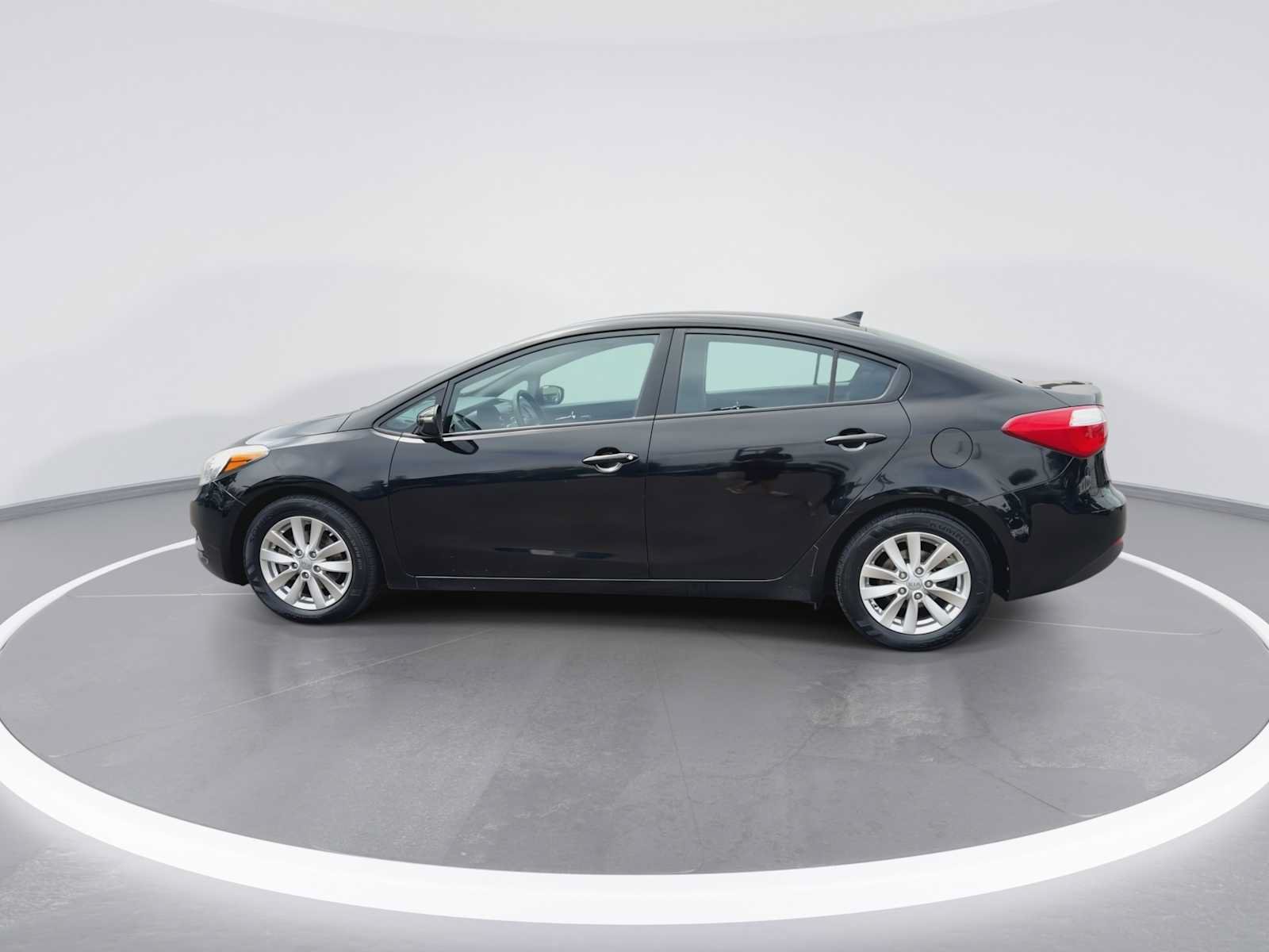 Used 2016 Kia Forte LX w/ LX Popular Plus Package FWD image 5