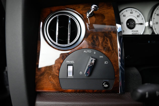Used 2012 Rolls-Royce Ghost RWD image 79