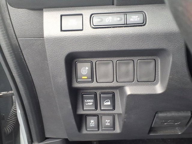 Used 2022 Nissan Frontier PRO-4X w/ Technology Package image 21