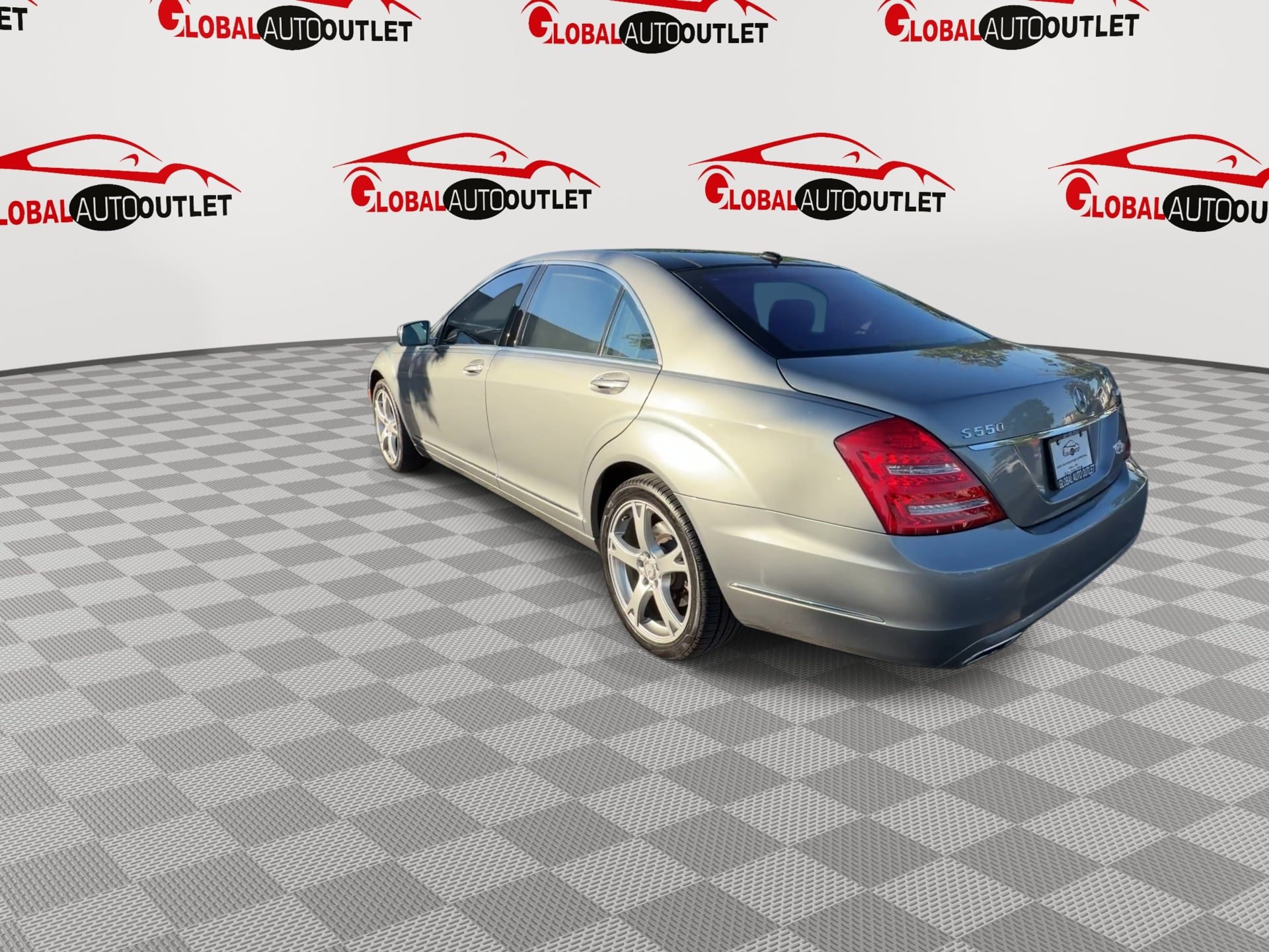 Used 2013 Mercedes-Benz S 550 4MATIC image 6