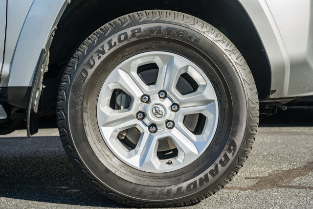Used 2022 Toyota 4Runner SR5 AWD/4WD image 24