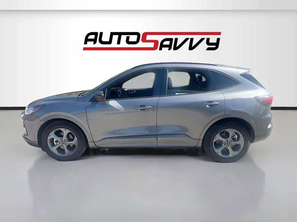 Used 2023 Ford Escape ST-Line w/ Tech Pack #1 FWD image 4