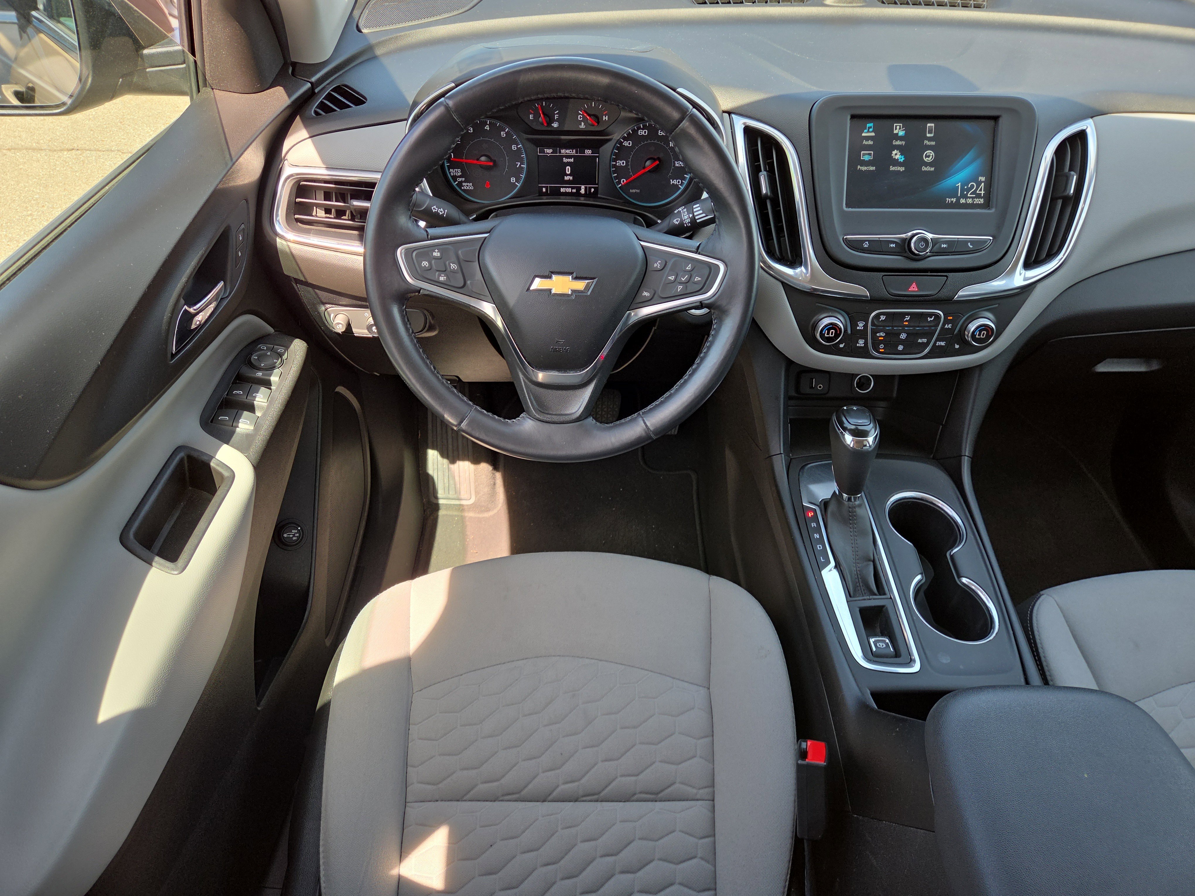 Used 2018 Chevrolet Equinox LT image 12