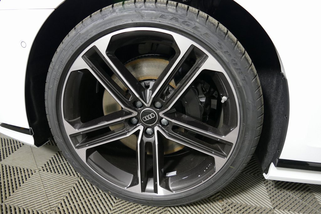 New 2025 Audi A8 L 3.0T image 9