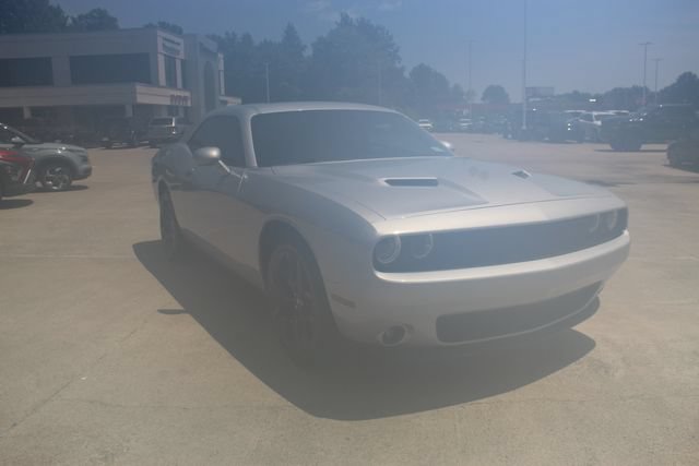 Used 2022 Dodge Challenger SXT w/ Plus Package RWD image 10