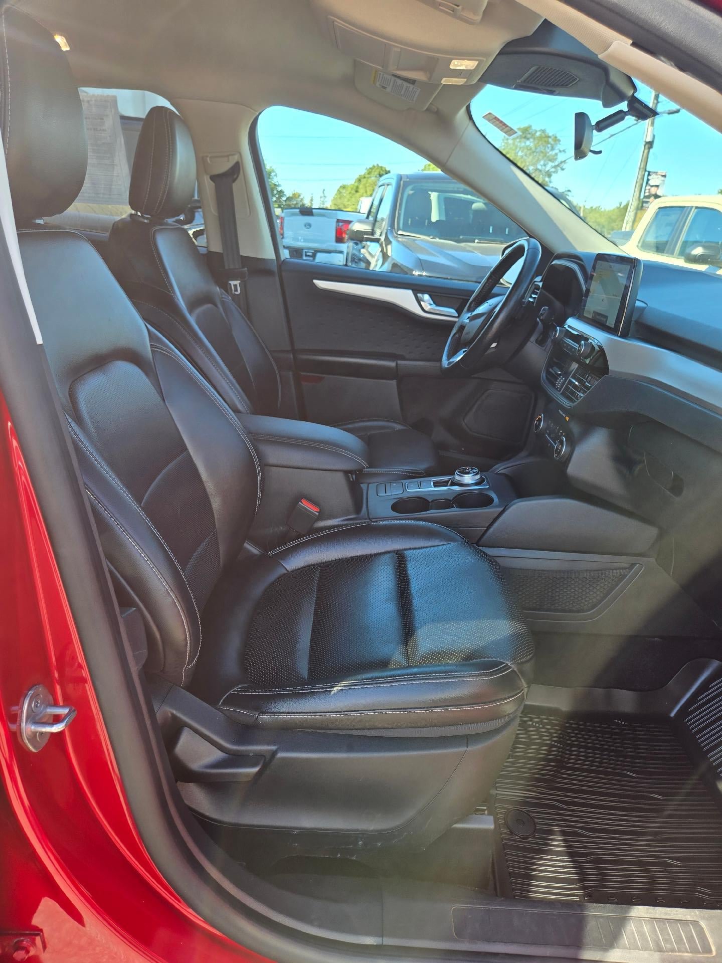 Used 2020 Ford Escape SEL AWD/4WD image 28