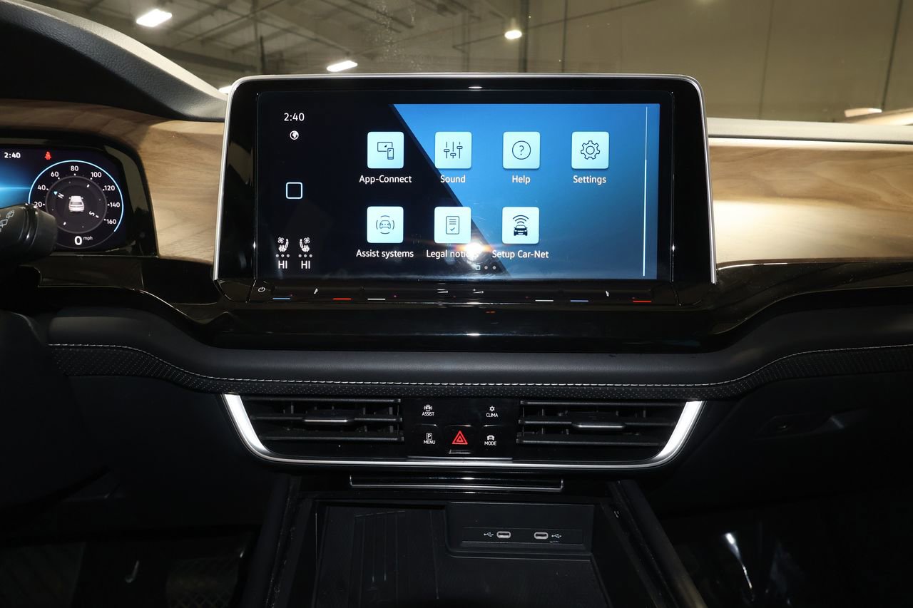 Used 2025 Volkswagen Atlas SE image 15