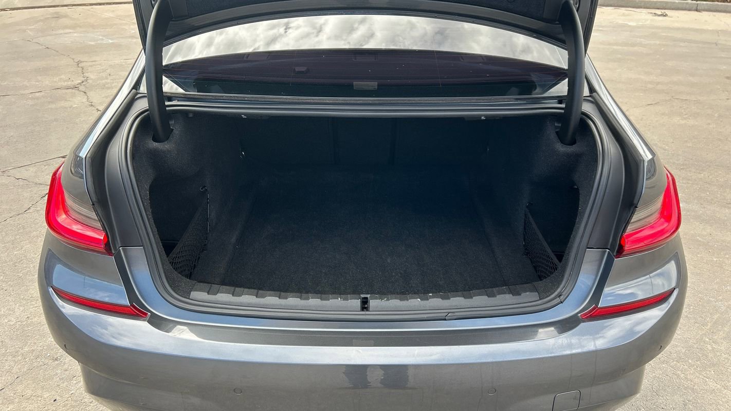 Used 2019 BMW 330i xDrive xDrive w/ M Sport Package image 12