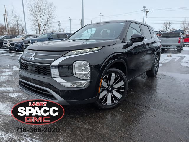 Used 2025 Mitsubishi Outlander SE