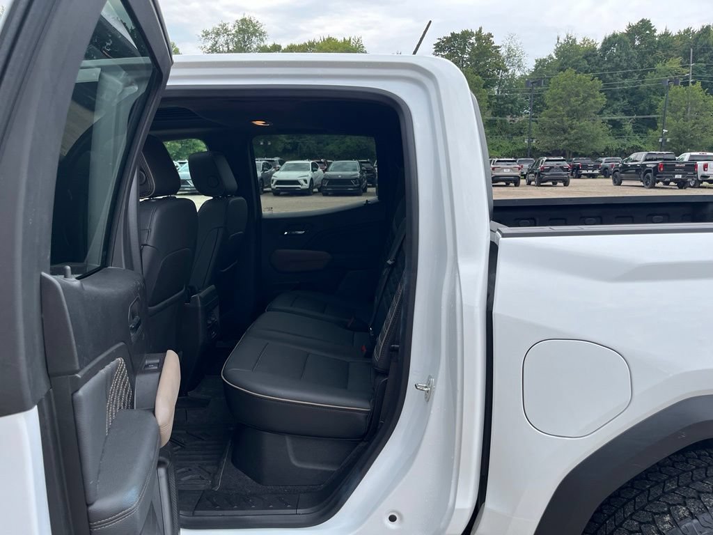 Used 2023 GMC Canyon Denali AWD/4WD image 26
