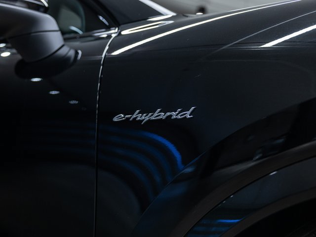 Used 2026 Porsche Cayenne E-Hybrid AWD/4WD image 17