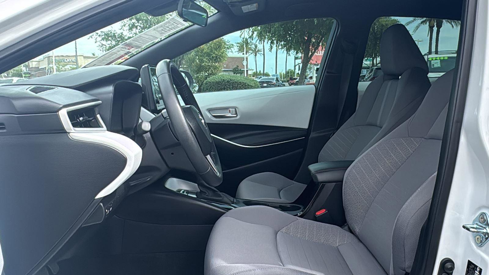 Certified 2025 Toyota Corolla SE w/ Convenience Package image 24