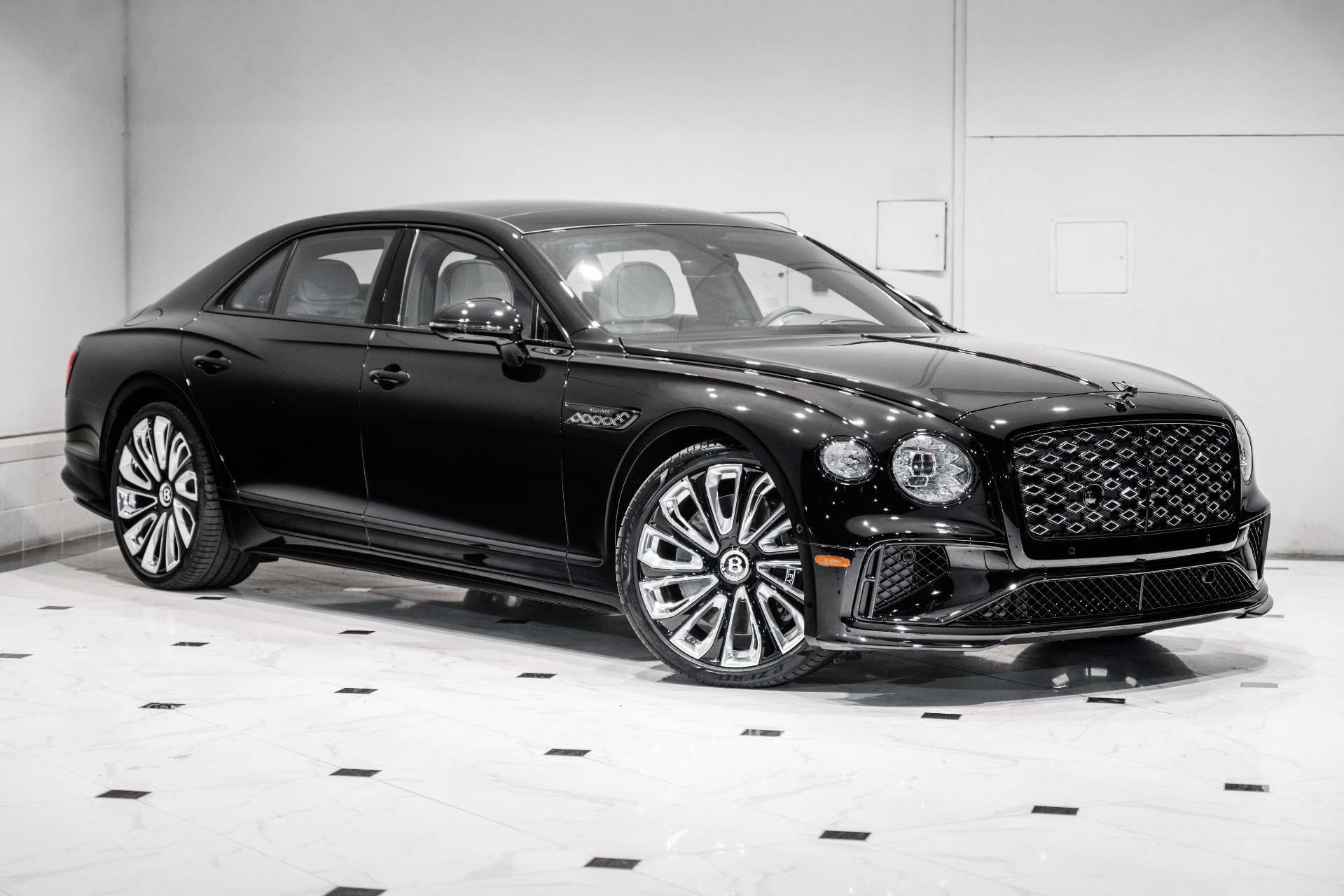 New 2026 Bentley Flying Spur Plug-In Hybrid image 1