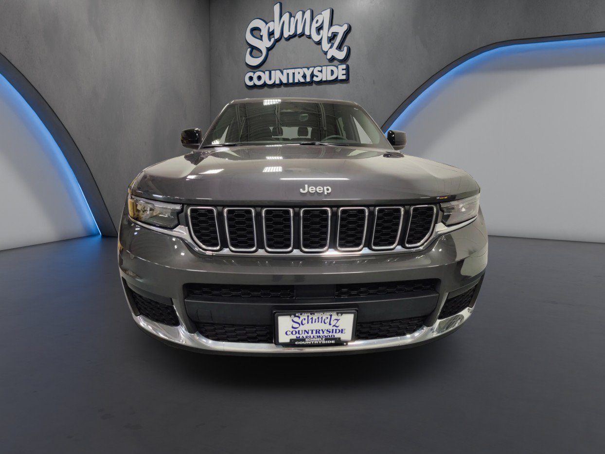 Used 2025 Jeep Grand Cherokee L Laredo w/ Luxury Tech Group I AWD/4WD image 2