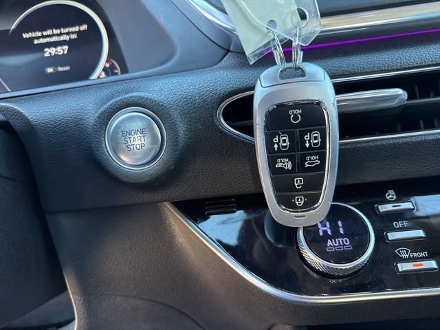 Used 2021 Hyundai Sonata Limited w/ Preferred Accessory Package image 37