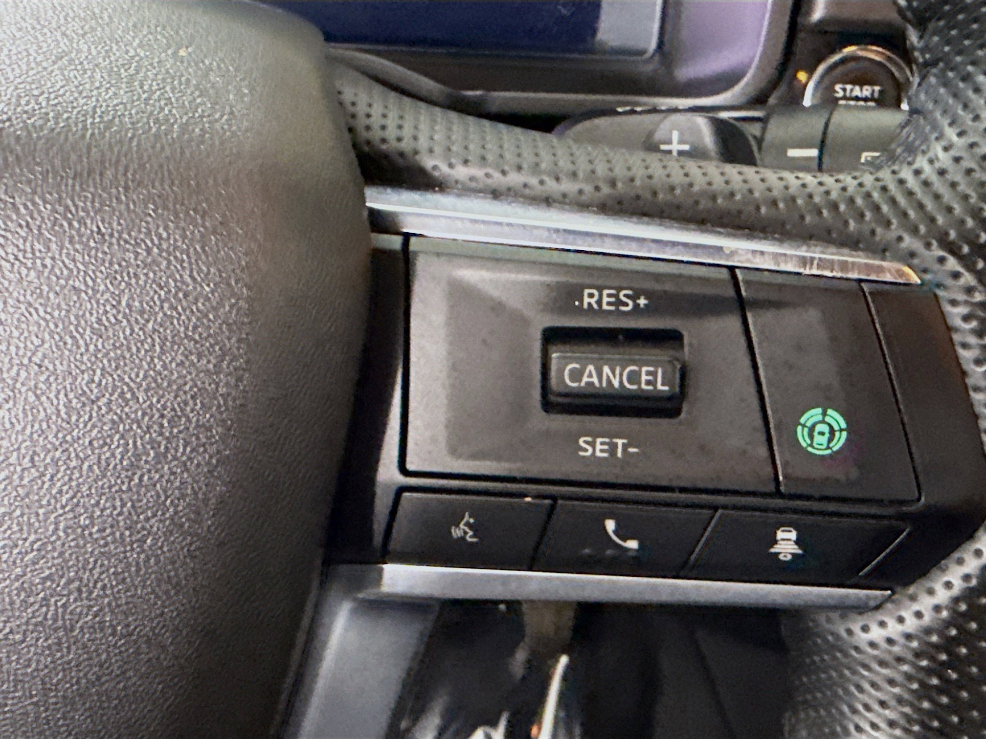 Used 2024 Mitsubishi Outlander SE Black Edition image 15