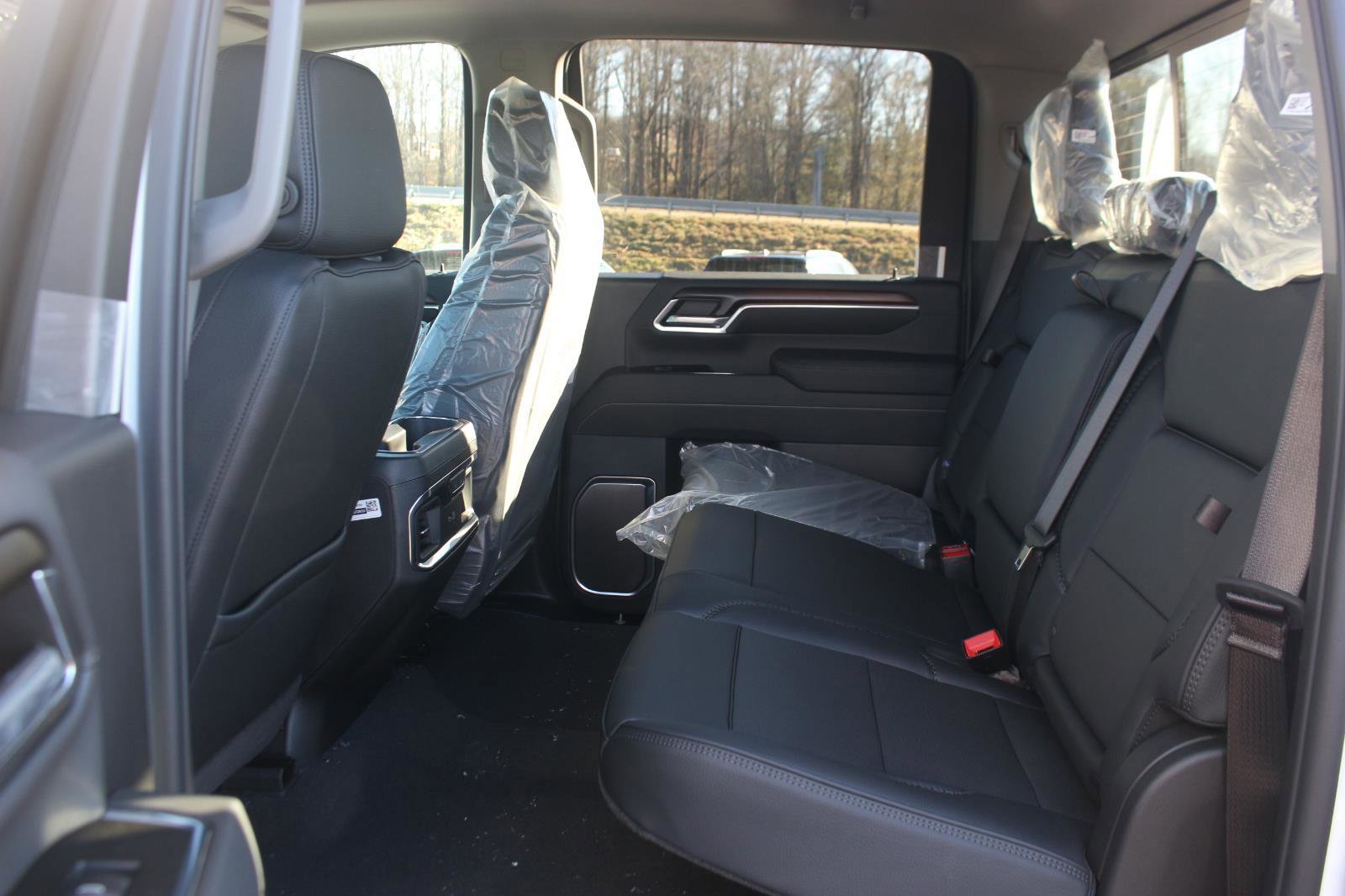 New 2026 GMC Sierra 2500 Denali w/ Denali Reserve Package image 12