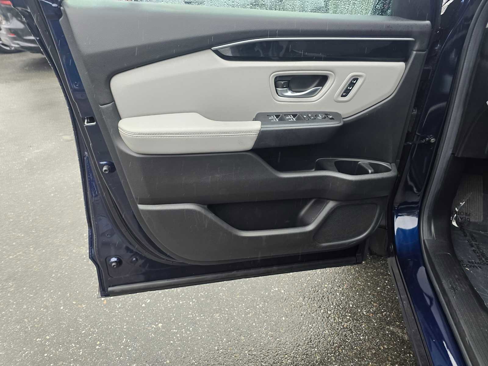 Used 2025 Honda Pilot EX-L image 23