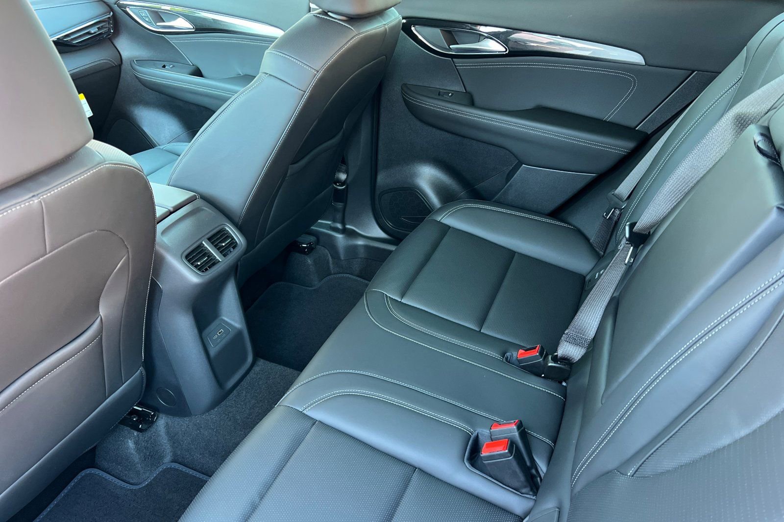 New 2026 Buick Envision Preferred image 10