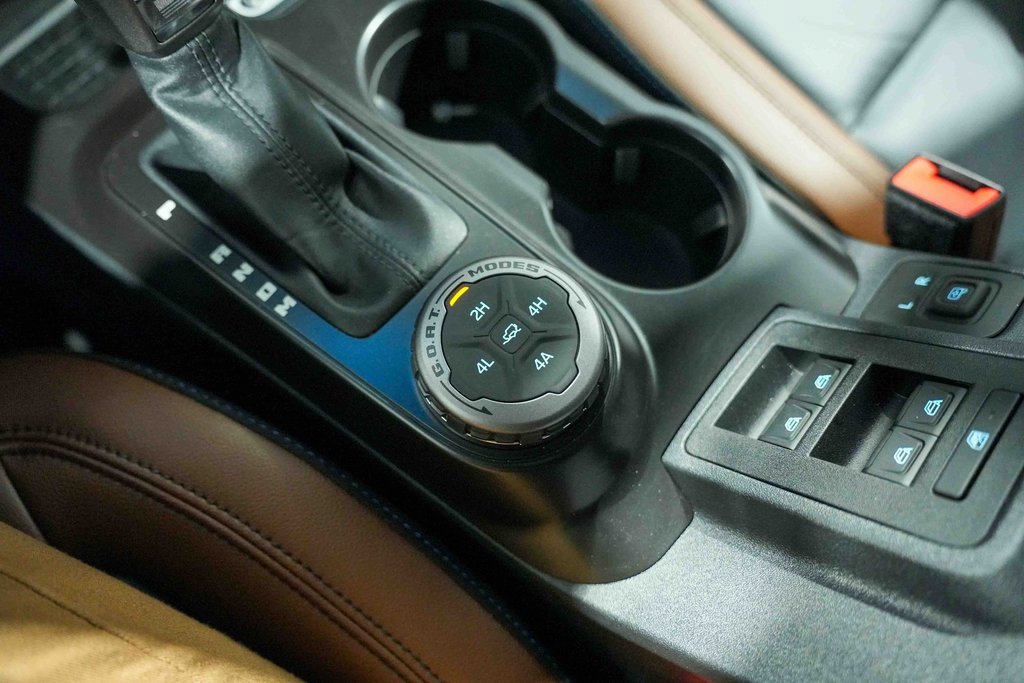 Used 2024 Ford Bronco Outer Banks w/ Sasquatch Package image 30