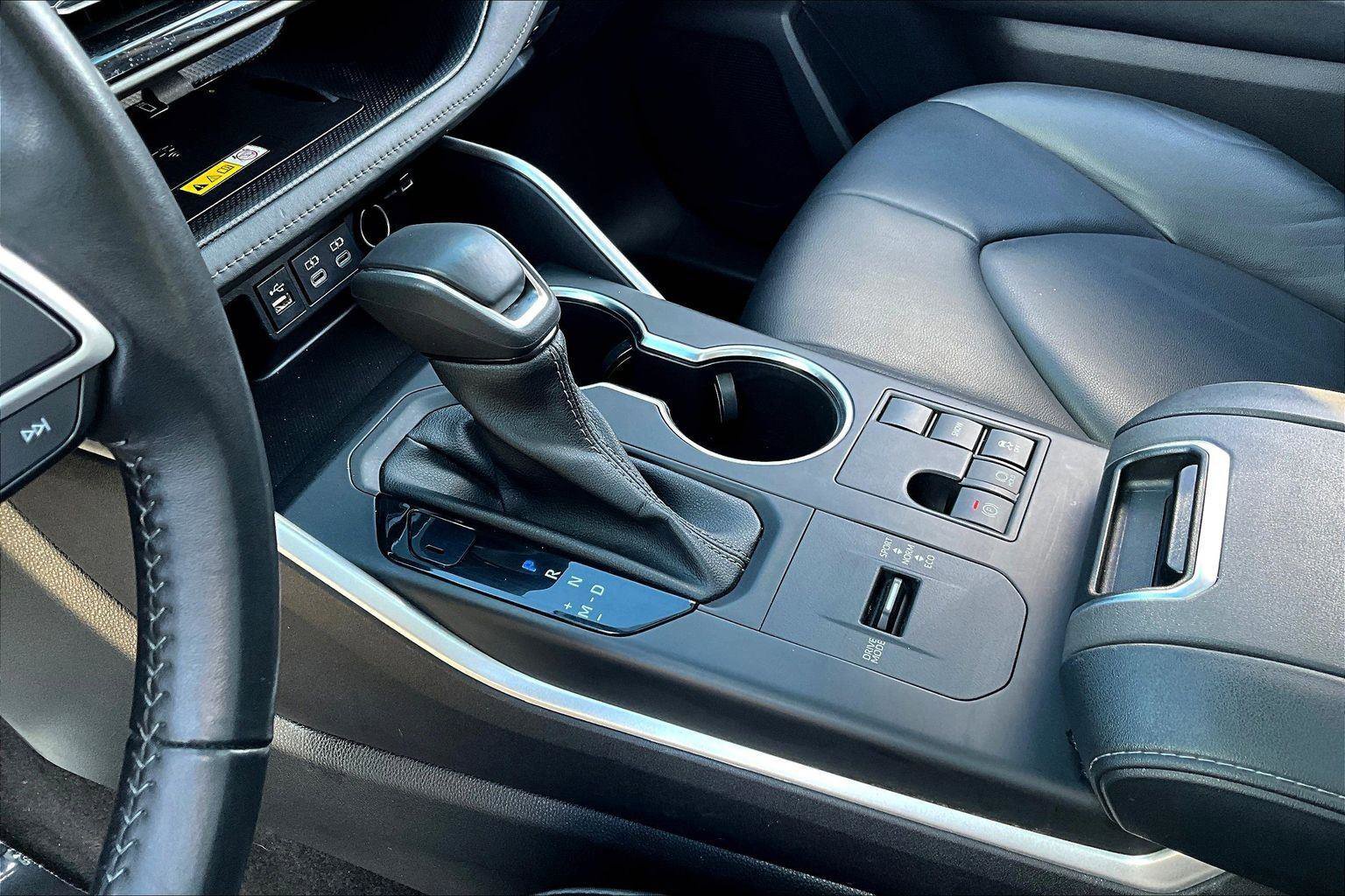 Used 2023 Toyota Highlander XLE image 15